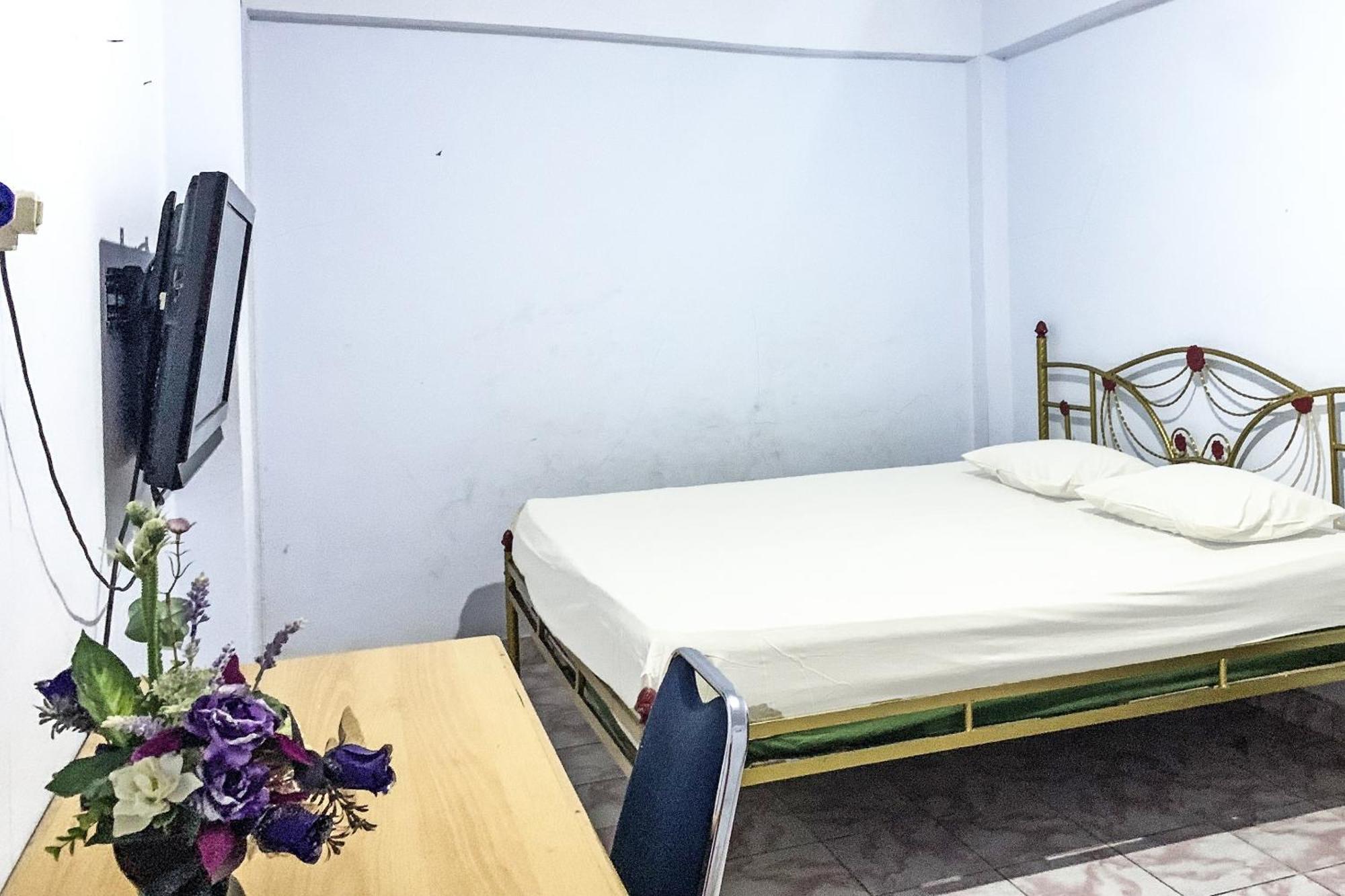 OYO 91757 Surya Hotel Lalabata Bagian luar foto