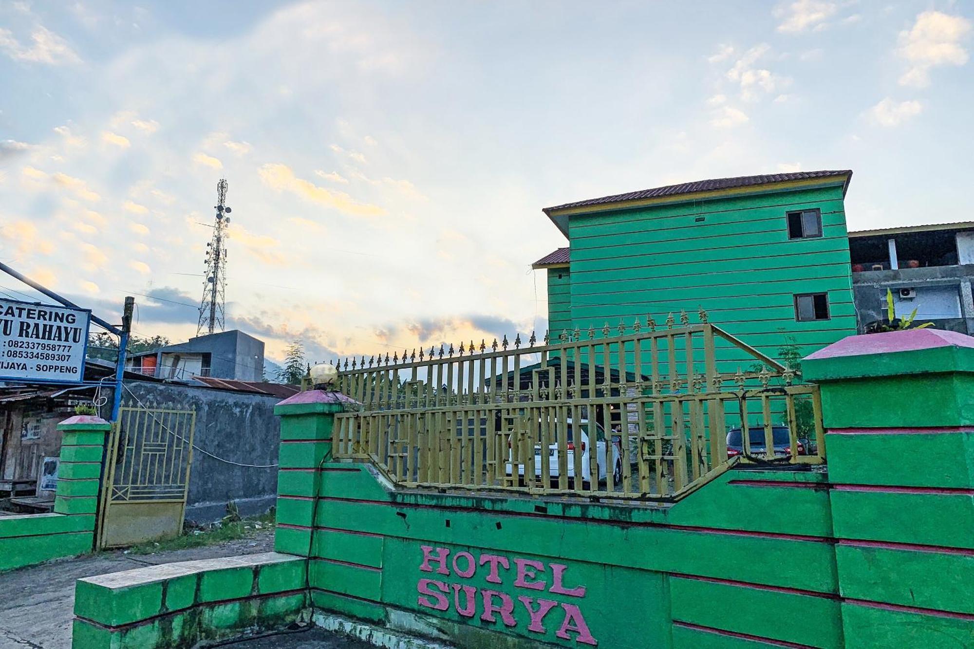 OYO 91757 Surya Hotel Lalabata Bagian luar foto