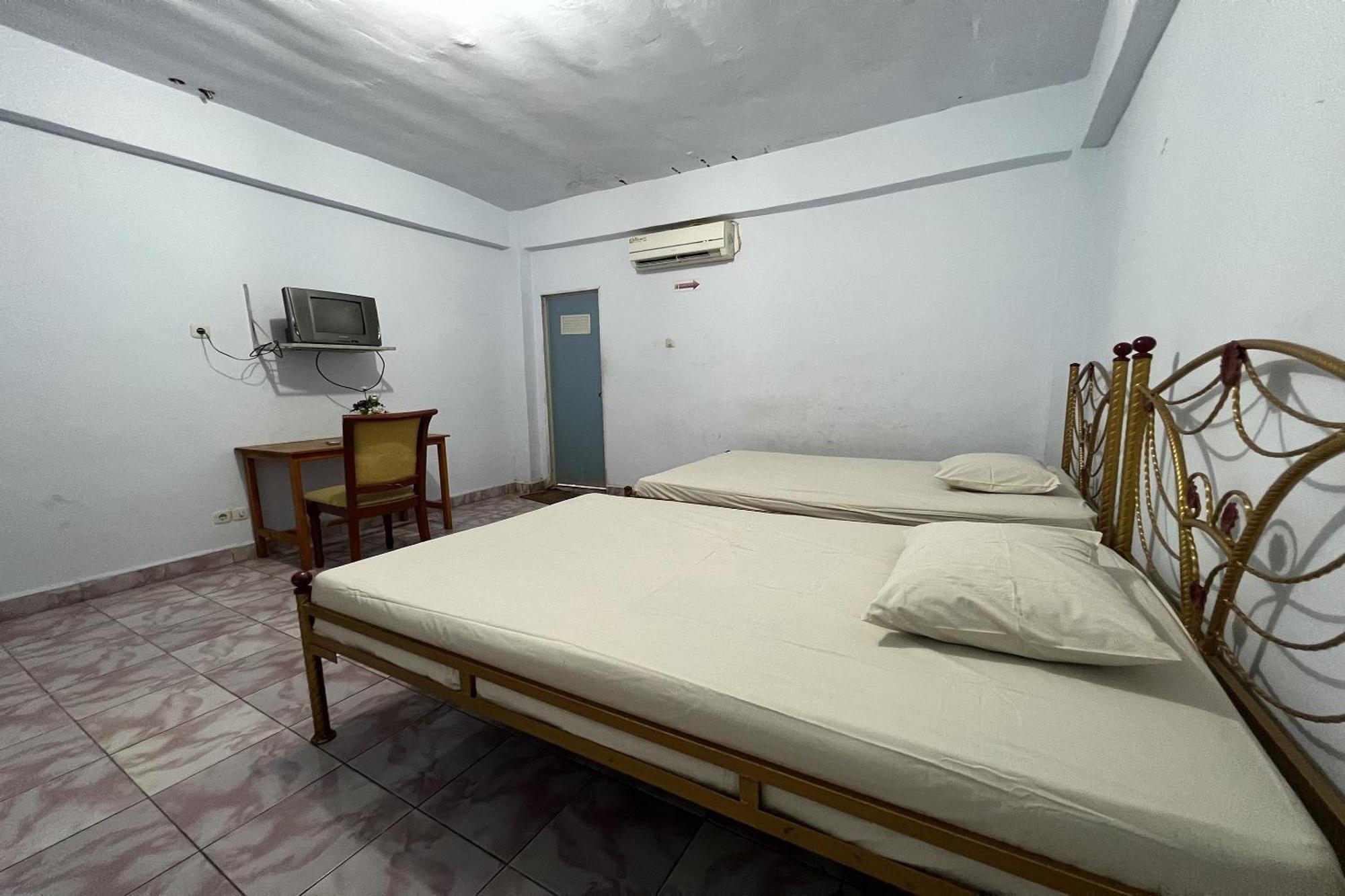 OYO 91757 Surya Hotel Lalabata Bagian luar foto